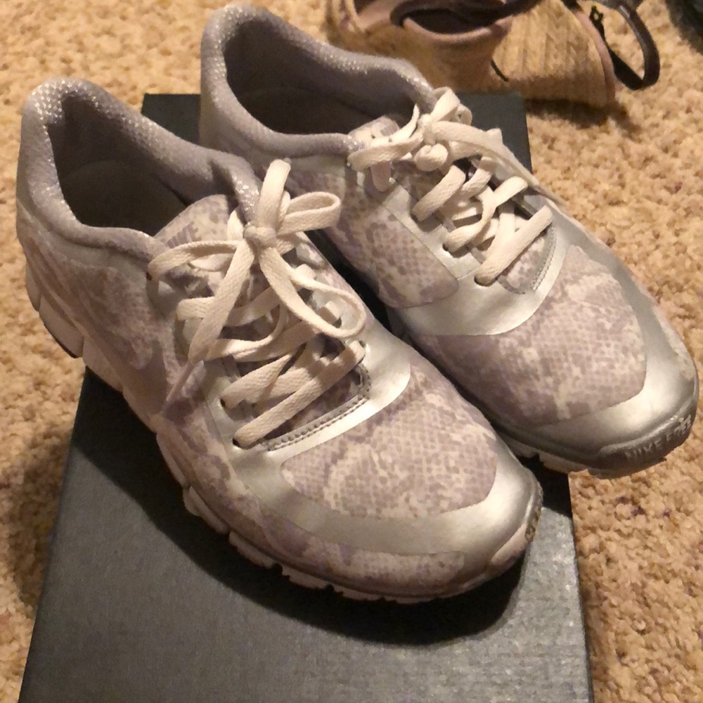 Nike women’s shoes